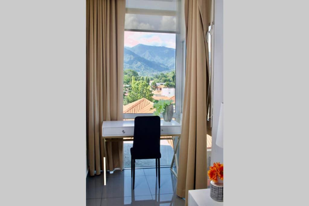 Lujoso Y Acogedor Condominio Ejecutivo/Familiar San Pedro Sula Eksteriør billede