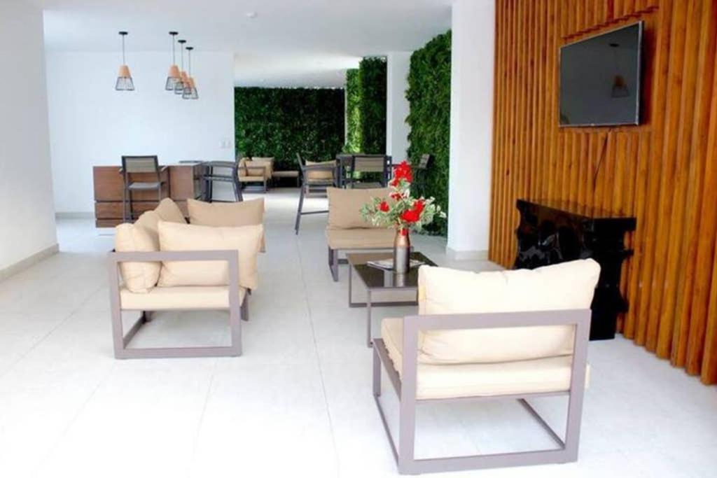 Lujoso Y Acogedor Condominio Ejecutivo/Familiar San Pedro Sula Eksteriør billede