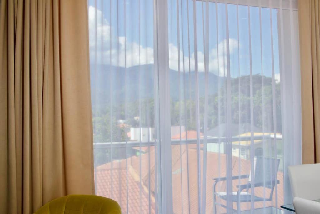 Lujoso Y Acogedor Condominio Ejecutivo/Familiar San Pedro Sula Eksteriør billede